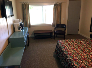 Gallagher's Travels Bar Harbor Motel & Cabins