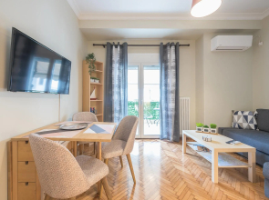 Supreme Suite with balcony by Cloudkeys