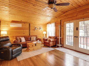 Private Hot Tub & Fire Pit: Pine Cabin Near Hiking