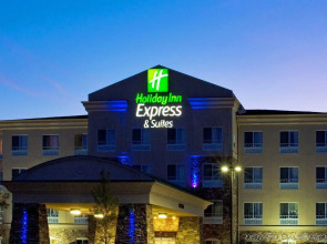 Holiday Inn Express & Suites Waukegan by IHG