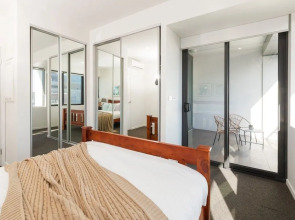 Sofun Apartment On Vulture St