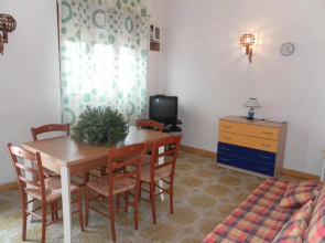 House With 2 Bedrooms In Punta Braccetto With Furnished Terrace Near The Beach