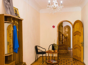 Хостел White City