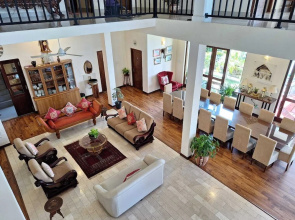 MYH - Lake Front Pvt Villa