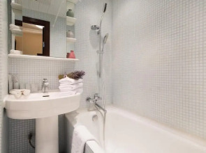 Апартаменты Lux,  ул. Мытная, 24