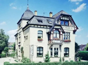 Alte Villa Ling