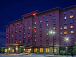 Hampton Inn & Suites Pittsburgh-Downtown