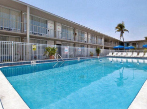Ramada Stuart