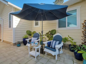 Monarch Cove - Unit B  For 2ppl