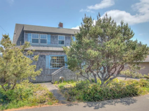 The Nordic House in the Cove