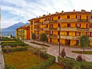 Campione Ora apartments by Gardadomusmea