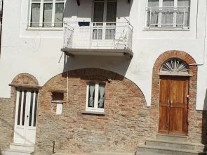 Casa Di Collina Nelle Langhe Typical Country House