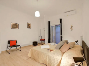 Ravanas 314 Bari Near Station