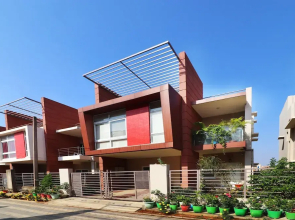 OYO 27826 Home Graceful Stay Near Airport