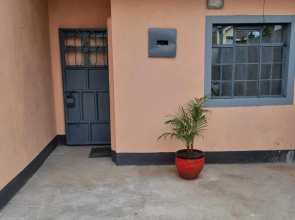 Lux Suites 2 Bedroom Donholm Bungalow