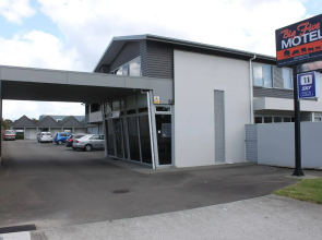 Big Five Motel