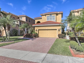 Waterfront Gem w/ Pool & Dock in Apollo Beach