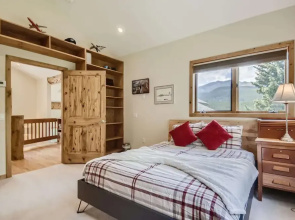 Secluded Mtn House w/ Scenic Views - Pet Friendly