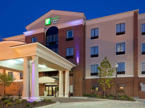 Holiday Inn Express Hotel & Suites Ennis by IHG