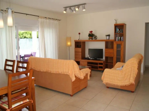 0533 Villa Laura