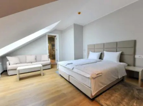 Lanterna Rooms City Center