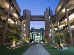 Loft in Siwar-zouk- 2 Minutes From Hotel Le Royal-dbayeh- by car