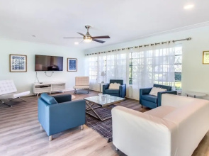 Hollywood Chateau - 7 Br Villa