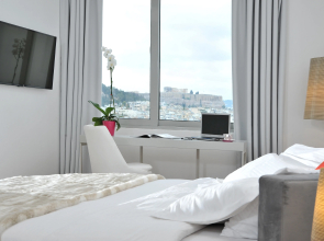 Athenaeum Grand Hotel