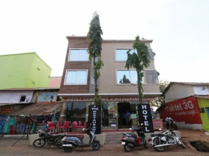 Hotel Abhilasha by OYO Rooms
