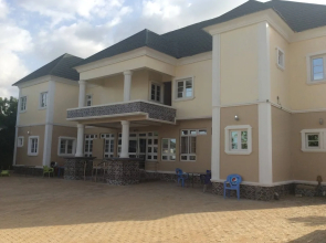 Santarosa Suites & Bar