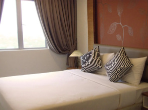 Duta Hotel & Residence