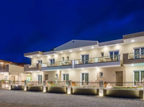 Lagaria Hotel & Apartments
