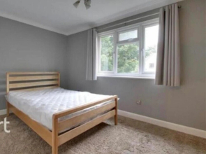 Beautiful 2-bed House in Grays