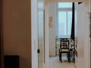 Modern City Apartment Near Central Park