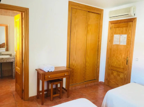 Hostal Restaurante Ecuador