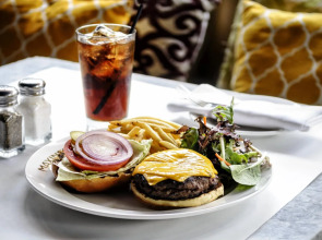 Catalina Hotel & Beach Club