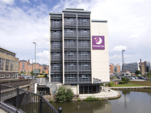 Premier Inn Nottingham Arena (London Road)