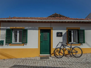 Charming House in Casal Águas de Verão With Mountain Views