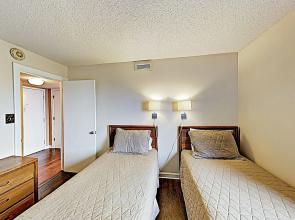 New Listing! Mountain-view W/ Pools & Spas 2 Bedroom Condo