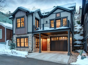 Old Town Masterpiece 6 Bedroom Home by RedAwning