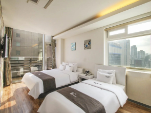 Sky Beach Hotel