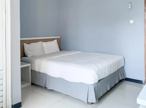 The Karins Guesthouse by OYO Rooms