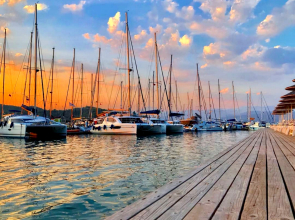 Yacht Classic Hotel - Boutique Class