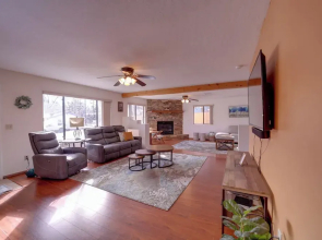 2 Mi to Whiskey Row: Tranquil Getaway w/ Deck!