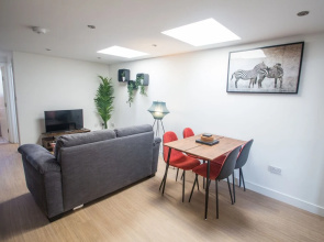 Short Stay Bristol - Two Mile Hill Apartment