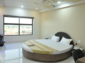 Hotel Shriji Resorts