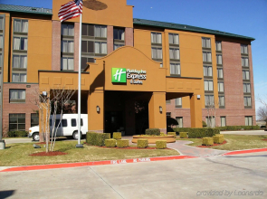 Holiday Inn Express & Suites Irving Conv Ctr - Las Colinas by IHG