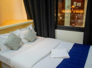 OYO 1118 Sharjah Plaza Hotel