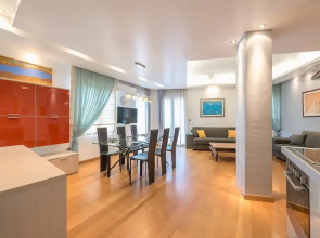 Agios Ioannis Metro Station - Comfy Apartment