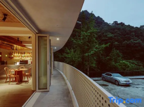 Zhisu Shuo Muxi · Lanshanlan Private Hot Spring Vacation Apartment